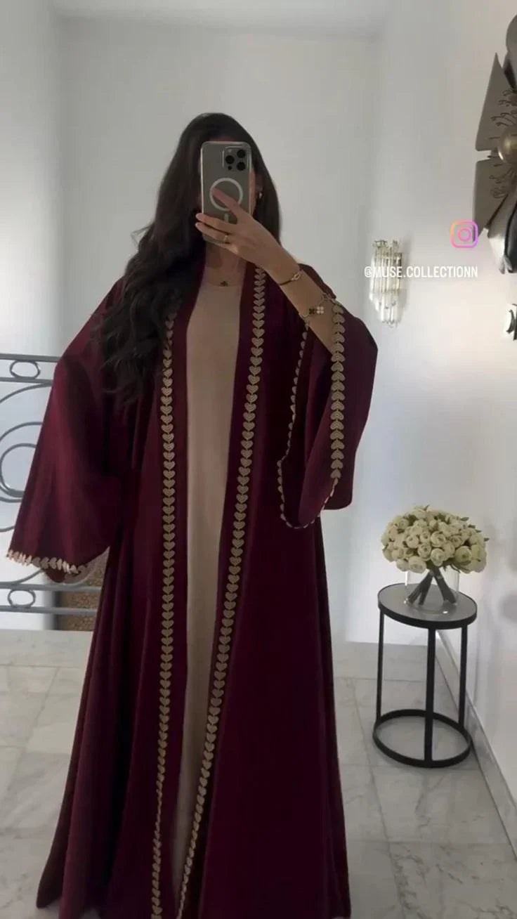 Dil-E-Noor Heart Zarri Embroidered Georgette Abaya