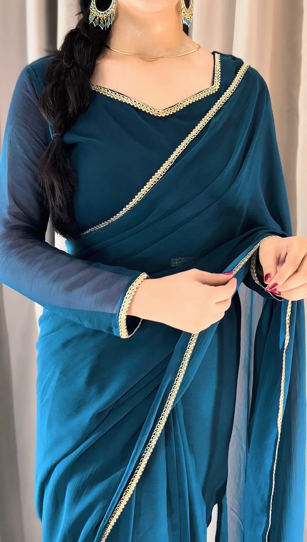 Zhilaksha-Lace Work Chiffon Saree Stitched