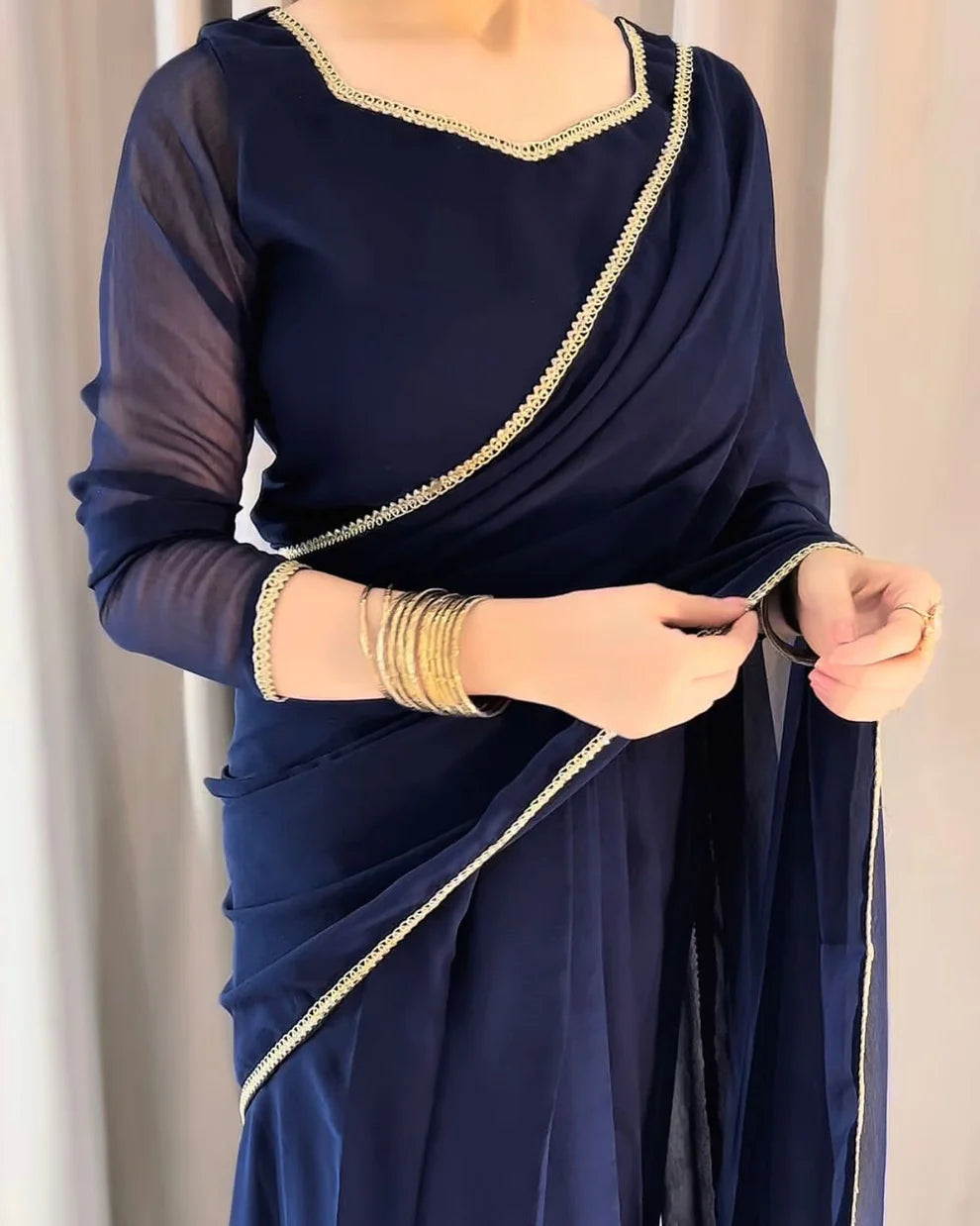 Zhilaksha-Lace Work Chiffon Saree Stitched